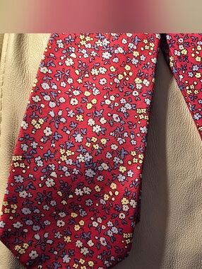Lands End Red Floral Silk Men's Necktie Tie Landsend